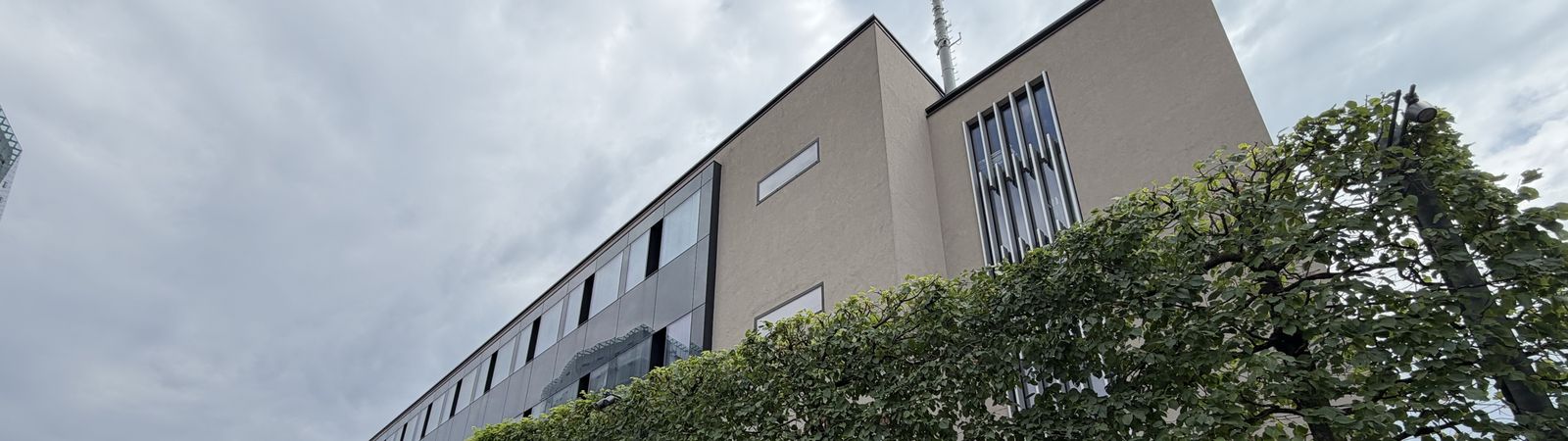 Le bâtiment depuis la rue